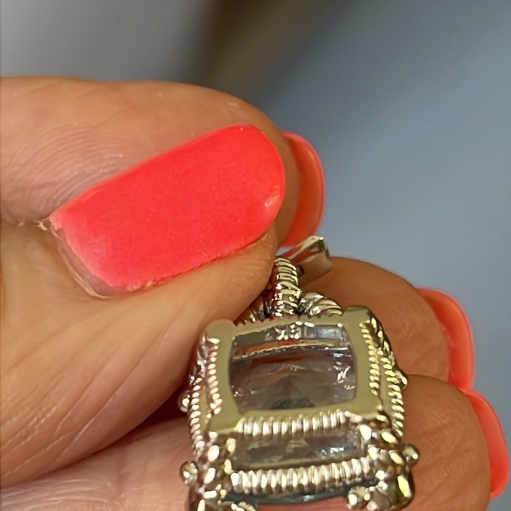 Judith Ripka, 18 karat gold, diamond and blue topaz pendant - Picture 7 of 17